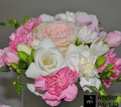 Frézie ve svatební kytici.